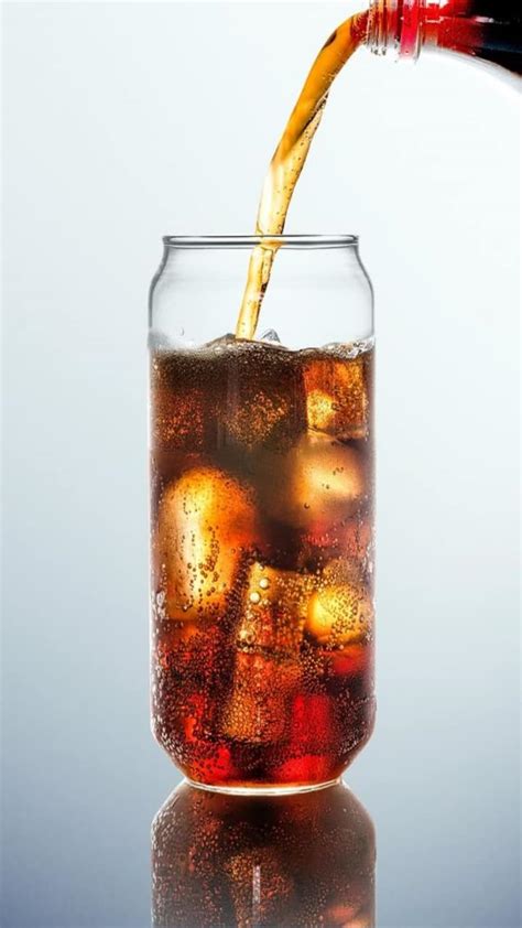 Tips for Analyzing and Decoding Your Own Dreams Involving Consuming Carbonated Beverages