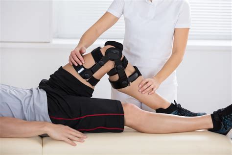 Treatment Options for Knee Dislocation: Physical Rehabilitation, Surgical Intervention, and Rehabilitation Techniques