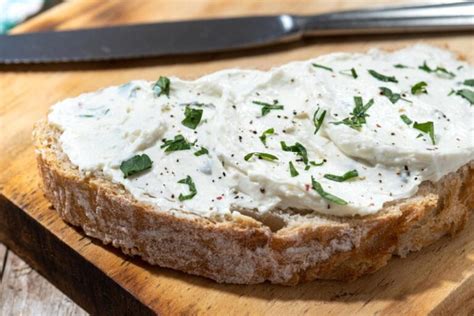 Uncover the Rich History of Cream Cheese