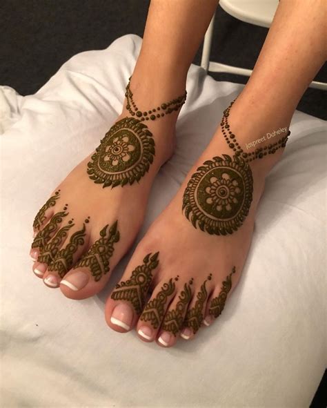 Unleash Your Creativity with Magnificent Henna Foot Patterns