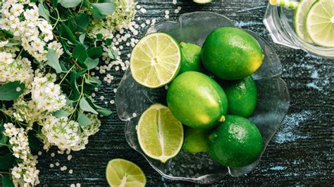 Unveiling the Astonishing Health Perks of Consuming Limes