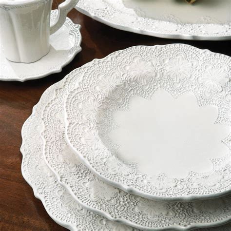 Unveiling the Hidden Meanings of Damaged Tableware in Dreams