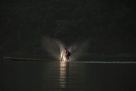 Unveiling the Secrets of the Dark: Techniques for Night Fishing