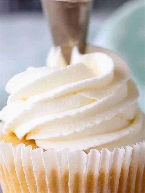 Whipped Cream: Light and Fluffy Icing for Delicate Cakes